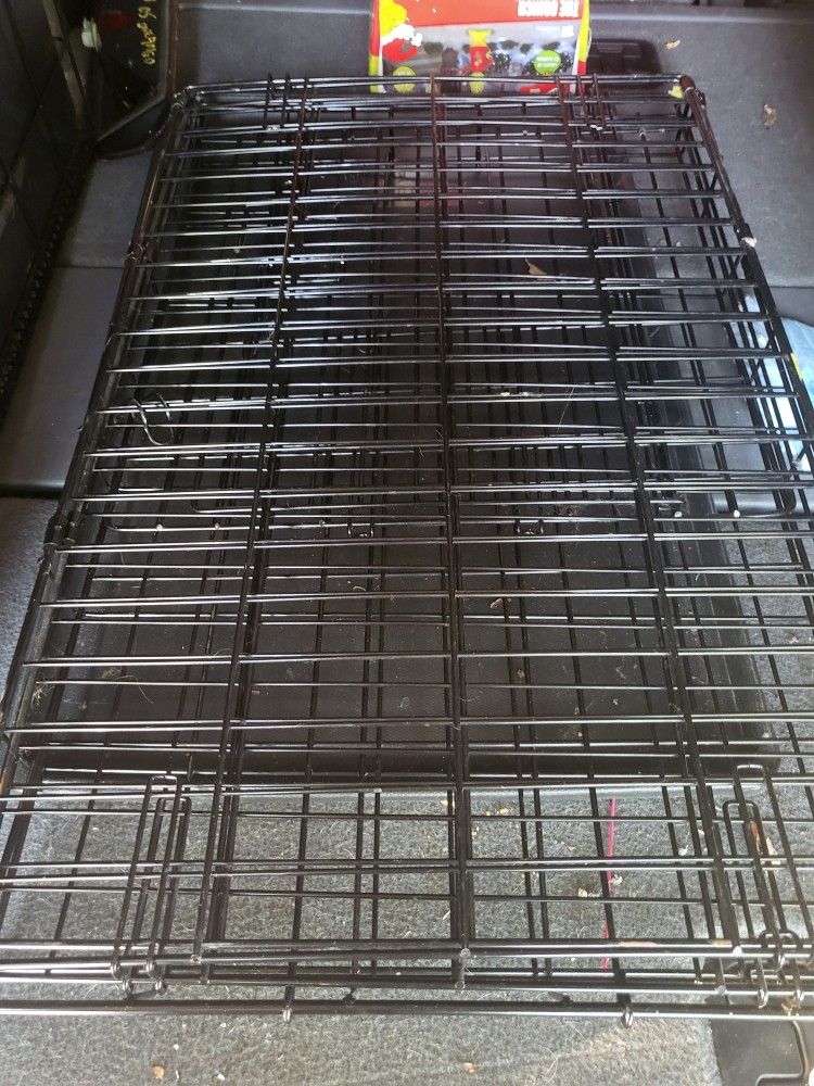 2 Dog Kennels/crates BOTH Look To Be About Medium Sz