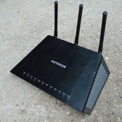 Netgear AC1750 Smart Wifi Router