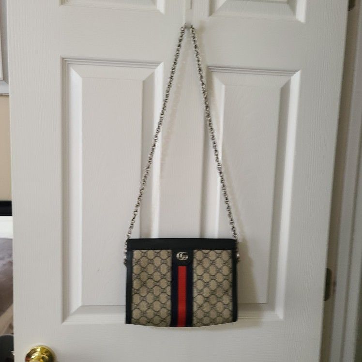 Authentic GUCCI Handbag Snap Closure