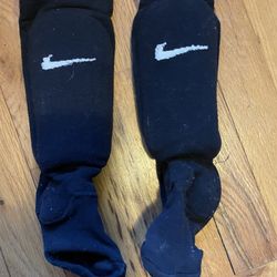 Kids Small Nike Soccer Shin Guards