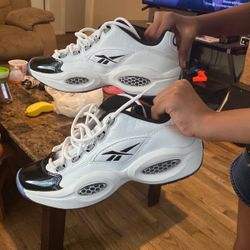 Reebok Tennis Shoes
