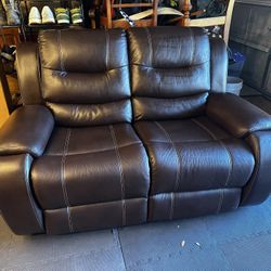 Loveseat - Brown Leather 