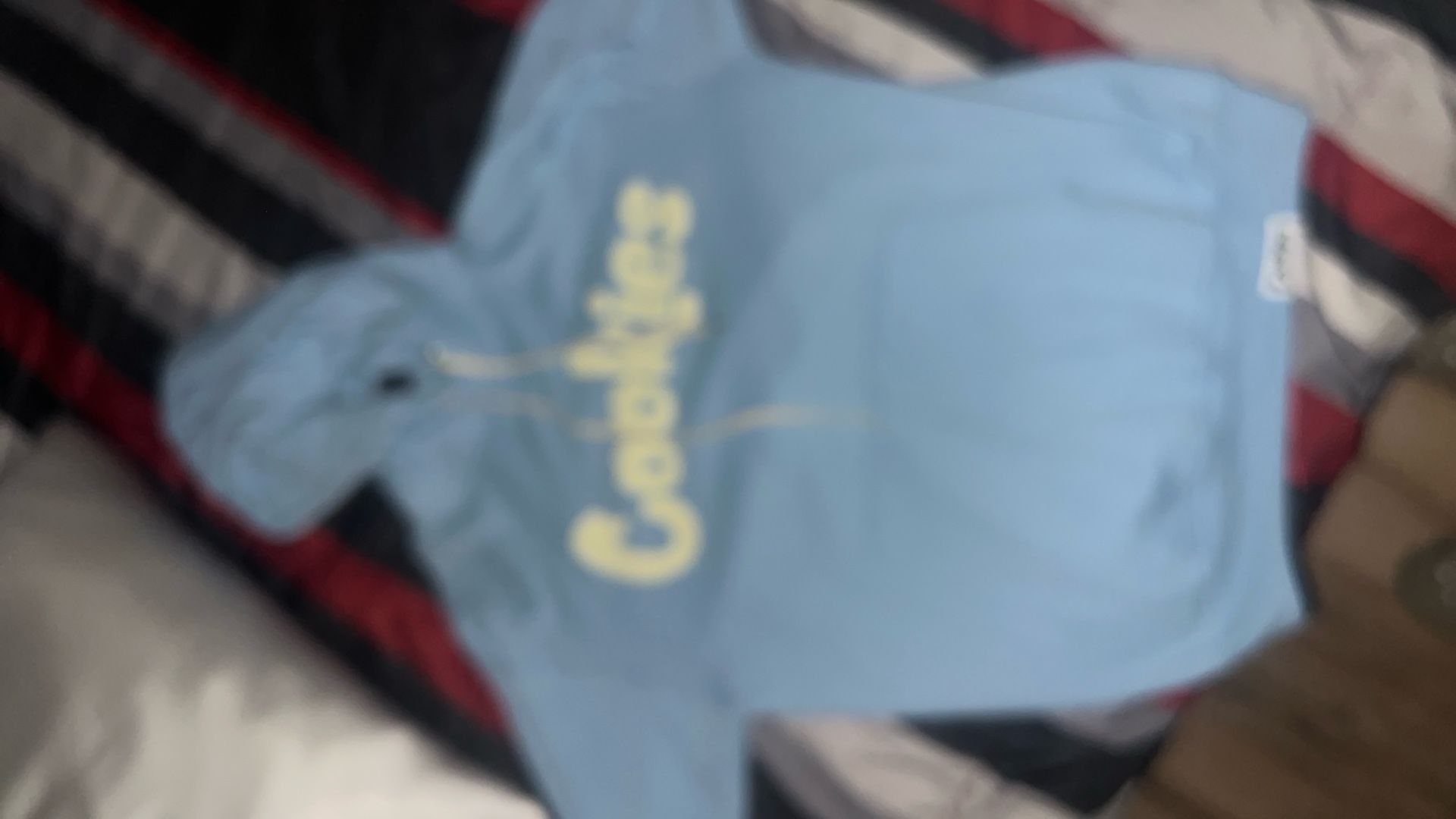 Brand new cookies hoodie size M only worn once. Amazing condition.