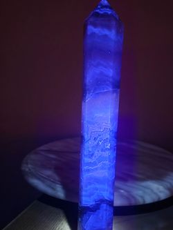 2.7 lb (1241g) Fluorite Tower Reactive With UV Lights