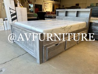 Full Bed w 3 Drawers and Foam Mattress