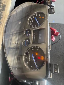 08-11 Cadillac Escalade Speedometer Instrument Cluster with warranty  Rebuilt - mi calibration avail  Fits the following models;  ESCALADE 08 (cluster