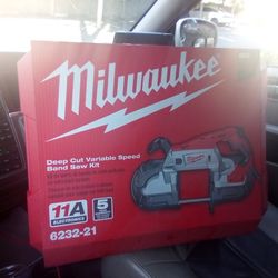 Milwaukee deep cut band saw