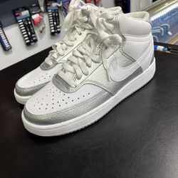 Gym Shoes Size 7 (846500-1)