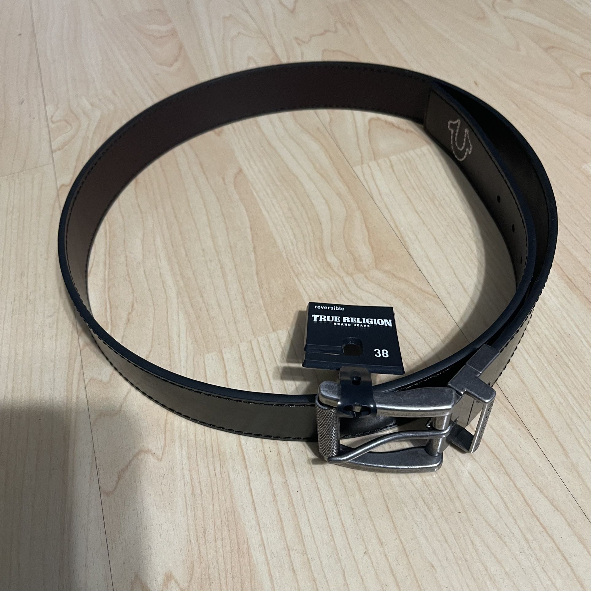 True Religion Mens Reversible Belt Size : 38