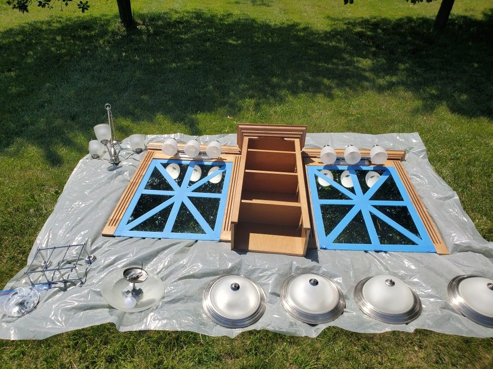 Light Fixtures And Vanity Double Set