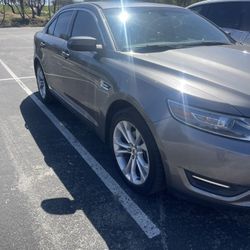 2013 Ford Taurus