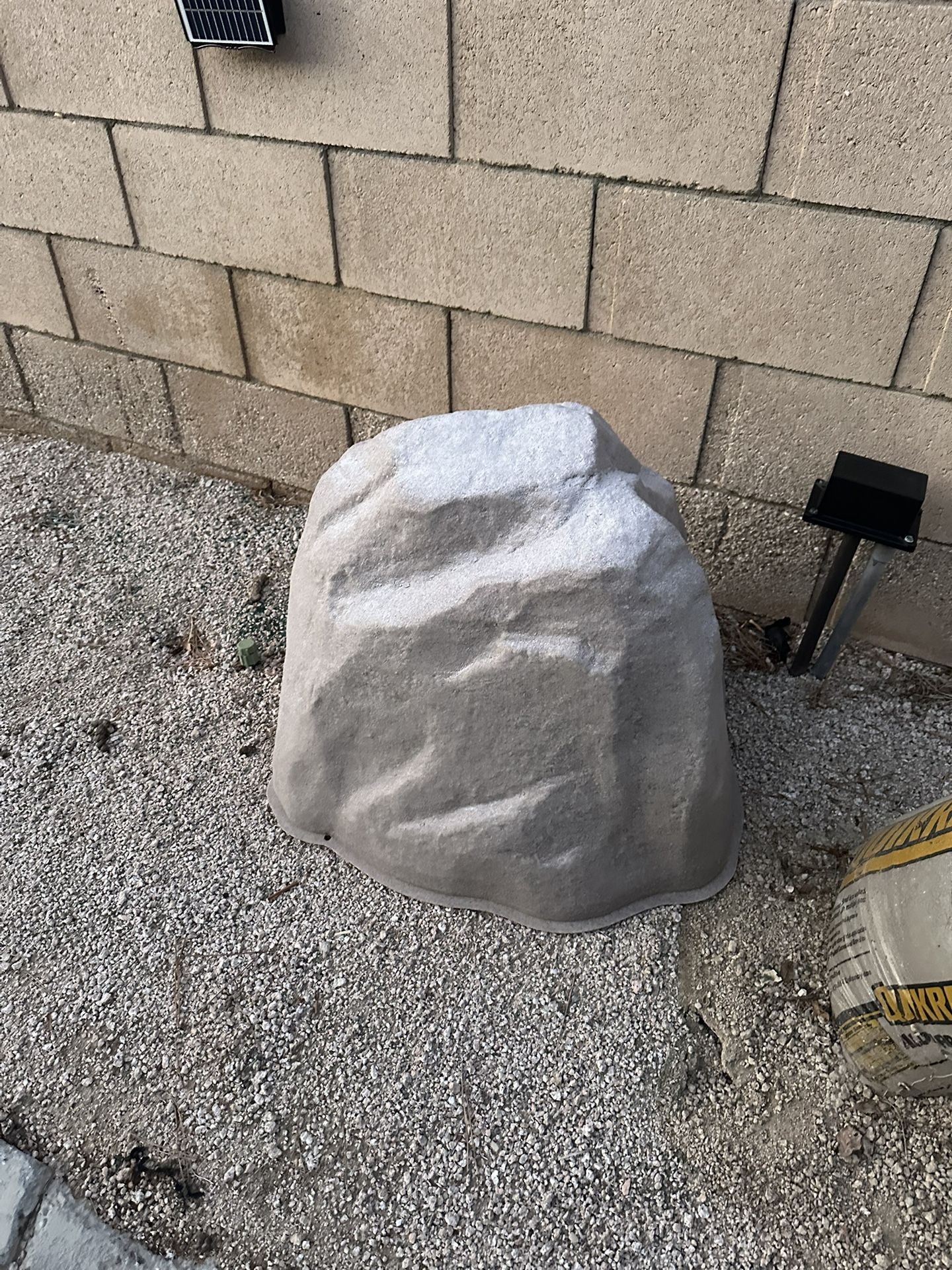 Sprinkle Rock for Sale in Palmdale, CA - OfferUp