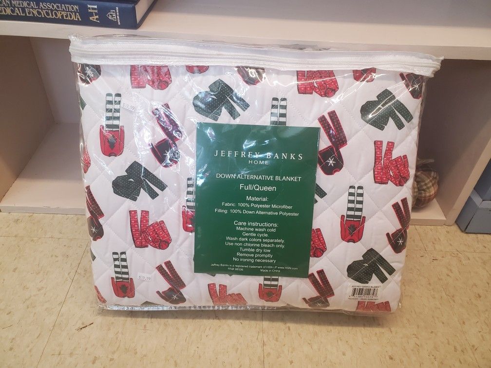 Jeffrey Banks Home Down Alternative Blanket Full/Queen Christmas Pajama Print