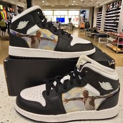 Air Jordan 1 Mid Hologram (GS) Size 6.5Y