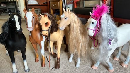 Set of 5 Large Toy Horses for 18-Inch Dolls