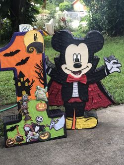 Custom Pinata Piñatas