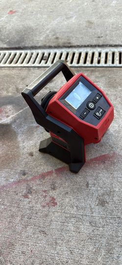 Milwaukee Tire Inflator