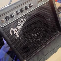 Fender amp and integrated speaker