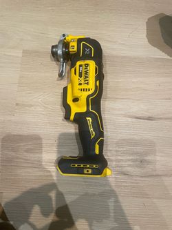 DeWalt 20V XR Brushless Oscillating Multi-Tool  – Tool Only