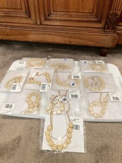 NEW NORDSTROM- 11 Cream Bridesmaid Wedding Sets (22 Necklaces!)