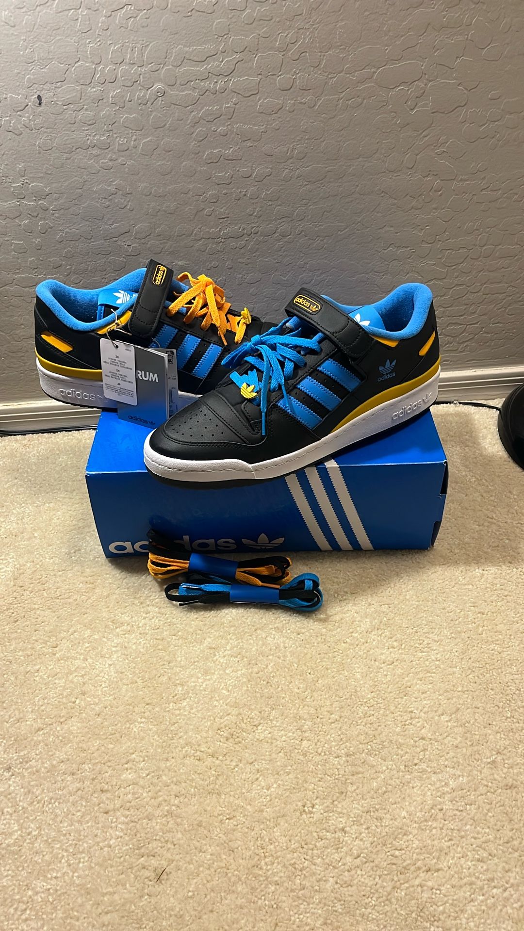 Adidas Forum Low Size 13