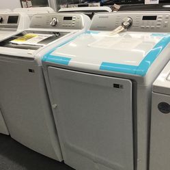 New Scratch And Dent Samsung Washer And Dryer Set. 1 Year Warranty 