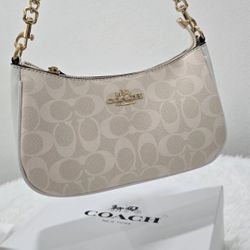 Coach Teri Women Hand Bag 