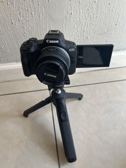Canon R50 (Vlogging Camera