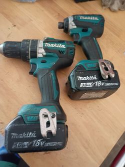 Dos taladros makita con pilas 5.0y 3.0 no cargador