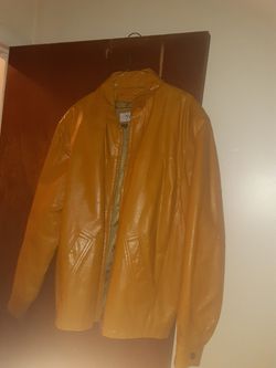 A men's large Wilson leather coat