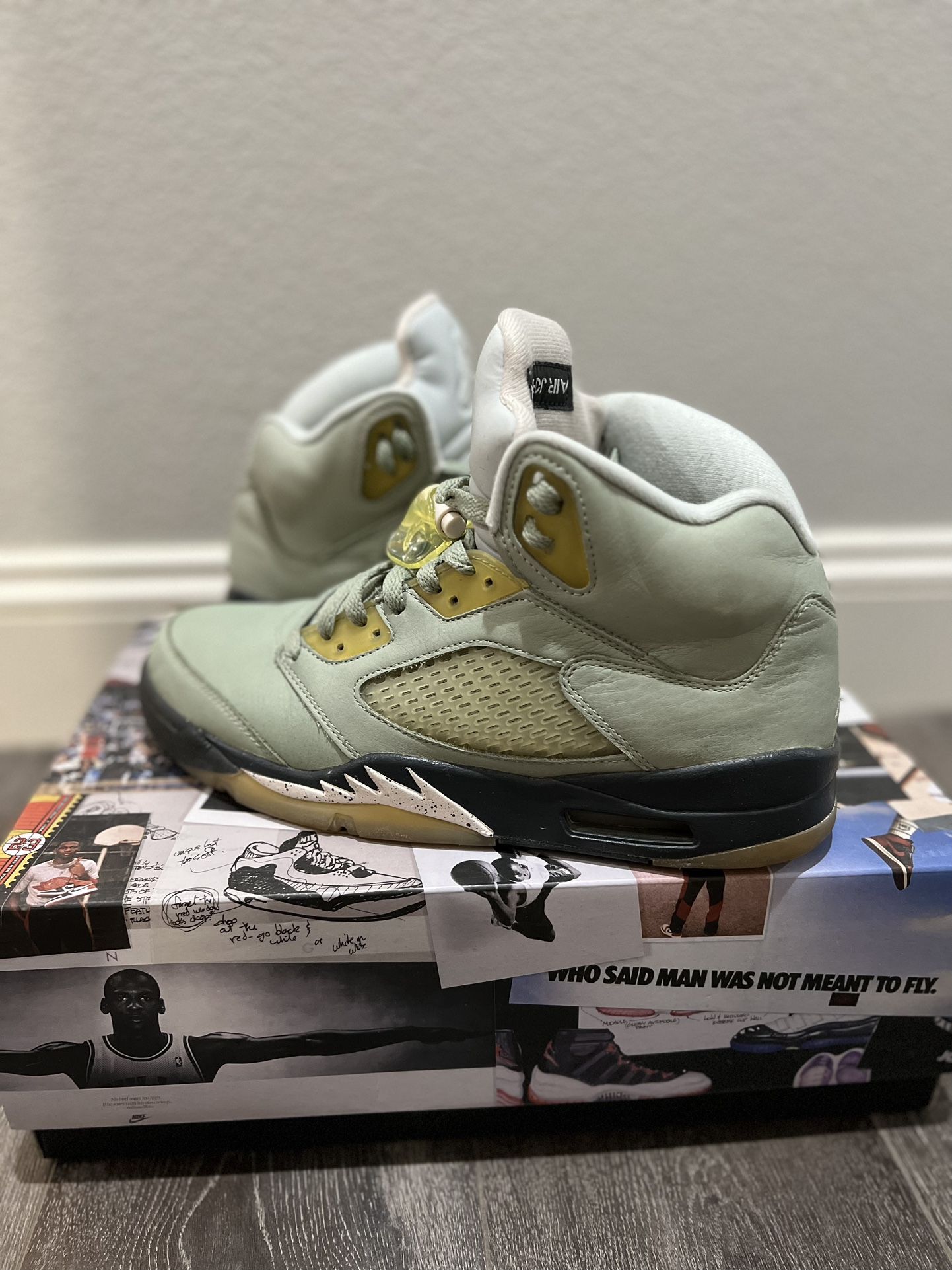Jordan 5 JADE HORIZON-Size 9 Used