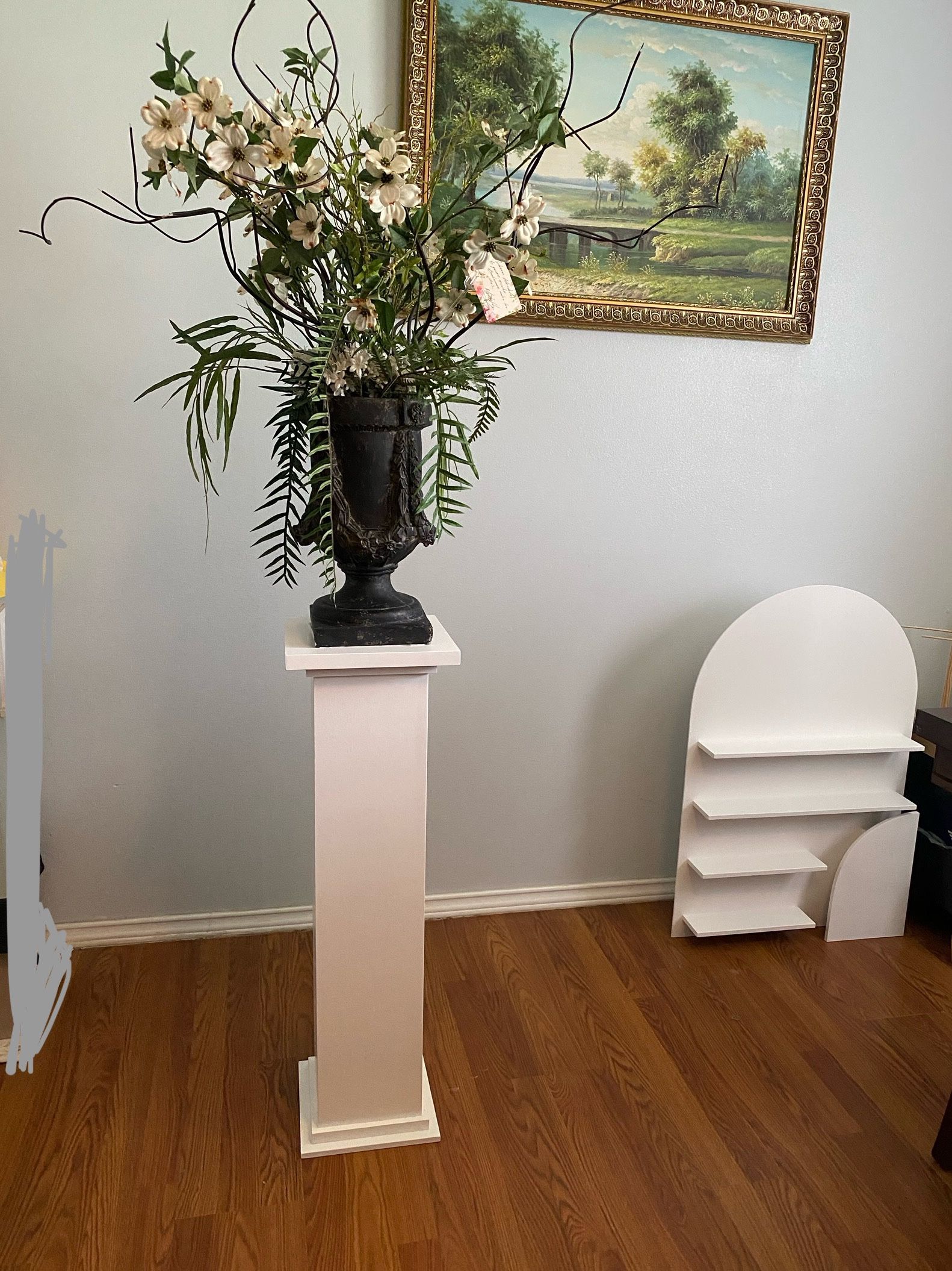 pedestal 36β tall