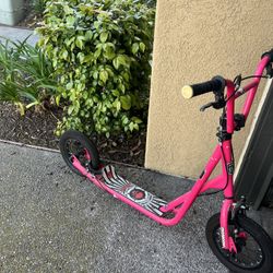Mongoose Expo Pink scooter