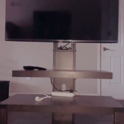 43” Lg TV With Stand 