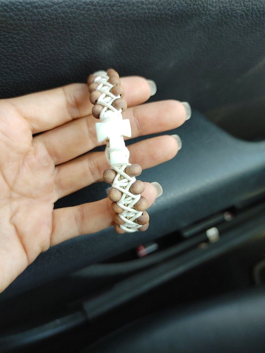 Adjustable Bracelet w Cross
