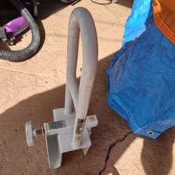Bath tub safety bar used but in great conditions