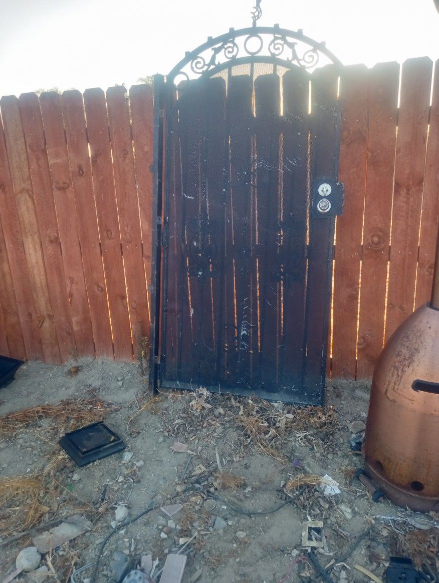Se Vende Puerta
