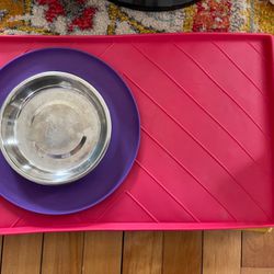 Messy Mutts Silicone Dog Bowl Mat