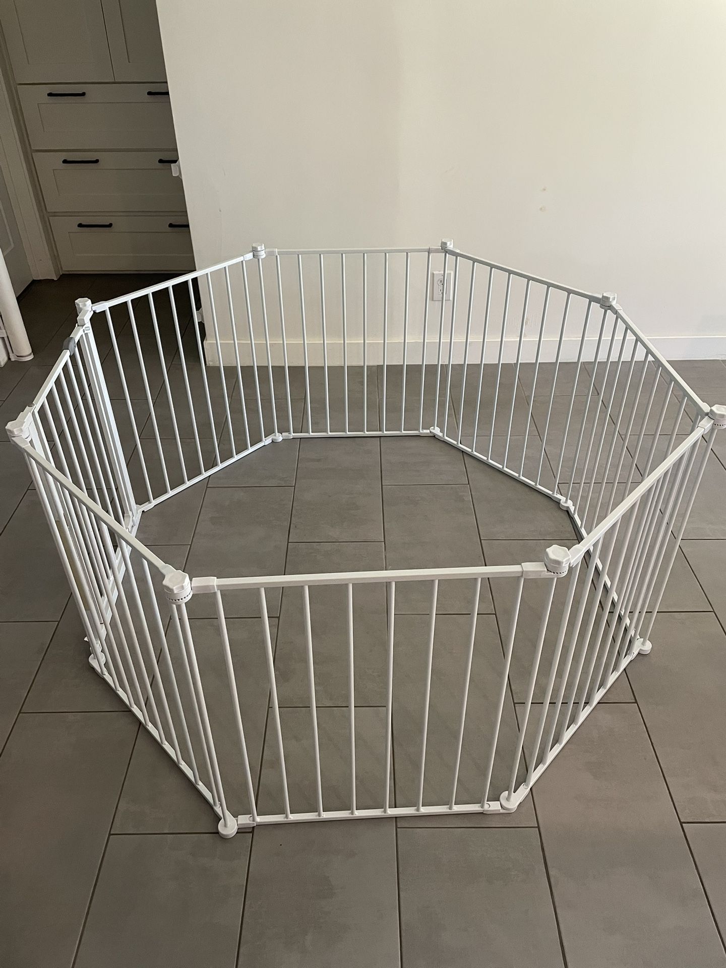 Regalo Adjustable Baby Gate
