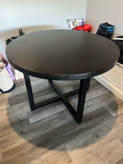 Black round table