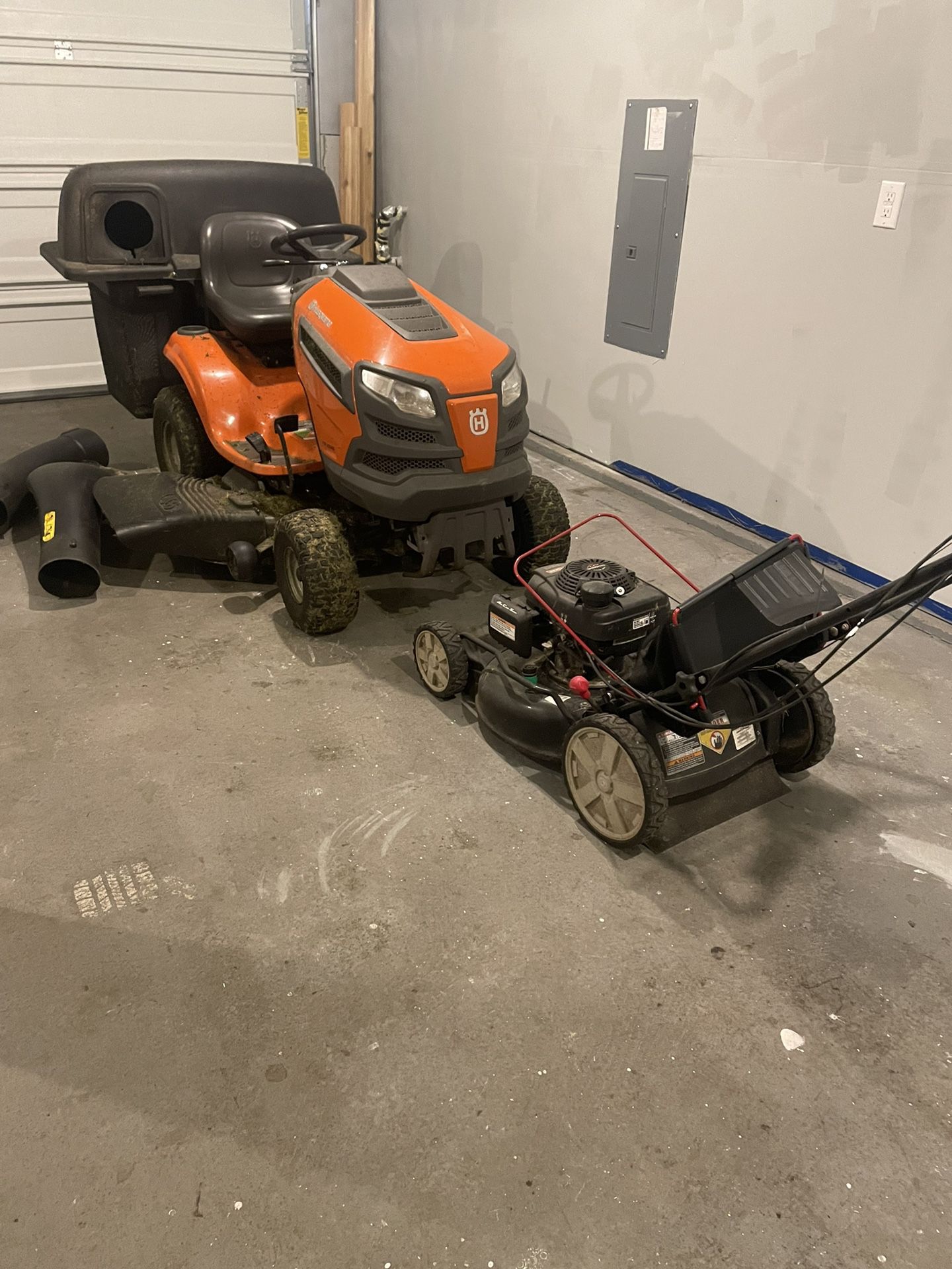 Husqvarna Riding Mover And Push Mover 