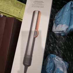 Brand NEW Dyson Airstraight