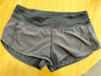 Lululemon Speed Up Shorts 2.5” – Black – Size 6