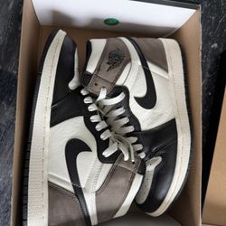 Jordan 1 Mocha 