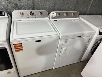MAYTAG TOP LOAD WASHER & GAS DRYER SET