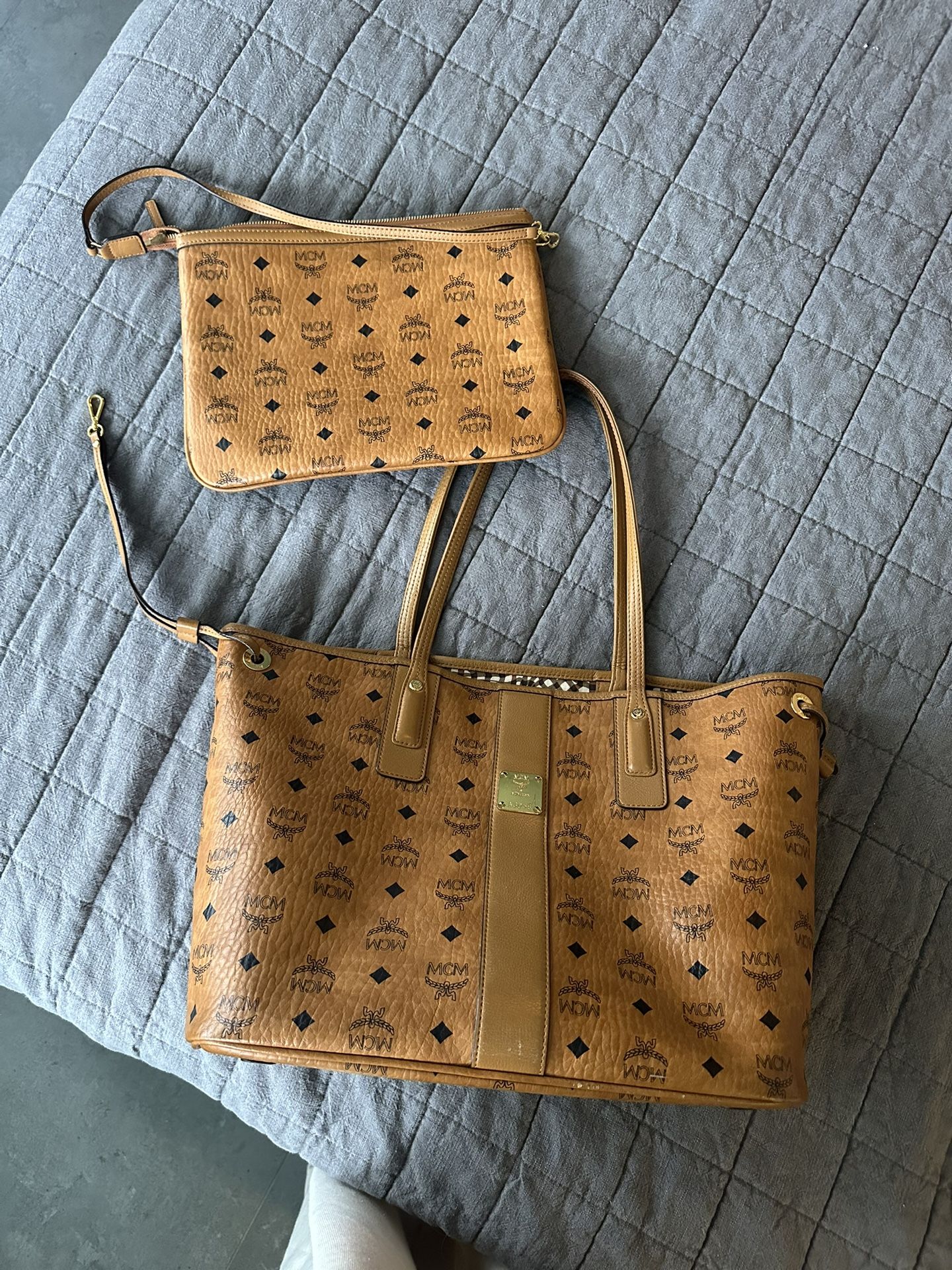 MCM Liz Medium Reversible Tote & Detachable Zip Pouch