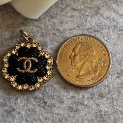 Black Four Leaf Clover Pendant 