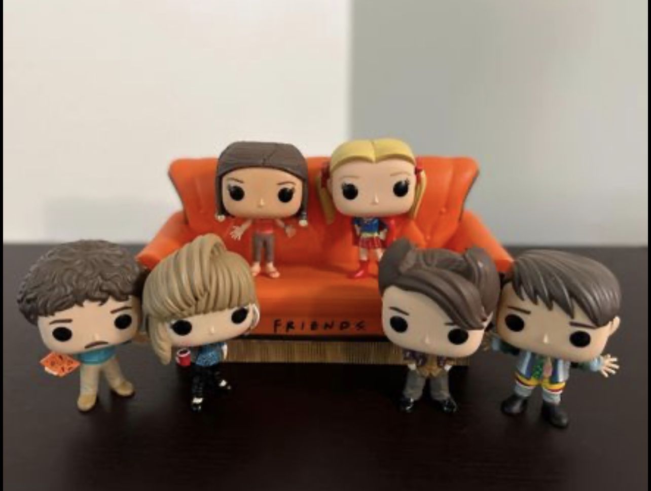 Friends TV Show Funko Pop Complete Set (Rachel, Ross, Chandler, Phoebe, Monica, Joey) 80s Television. Central Perk • Couch Included!