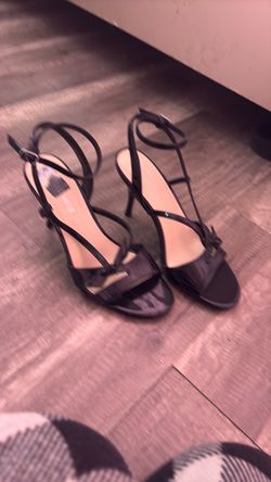 BLACK STRAP HEELS NEED GONE PLS BUY
