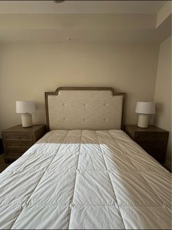 California king bed Ashly